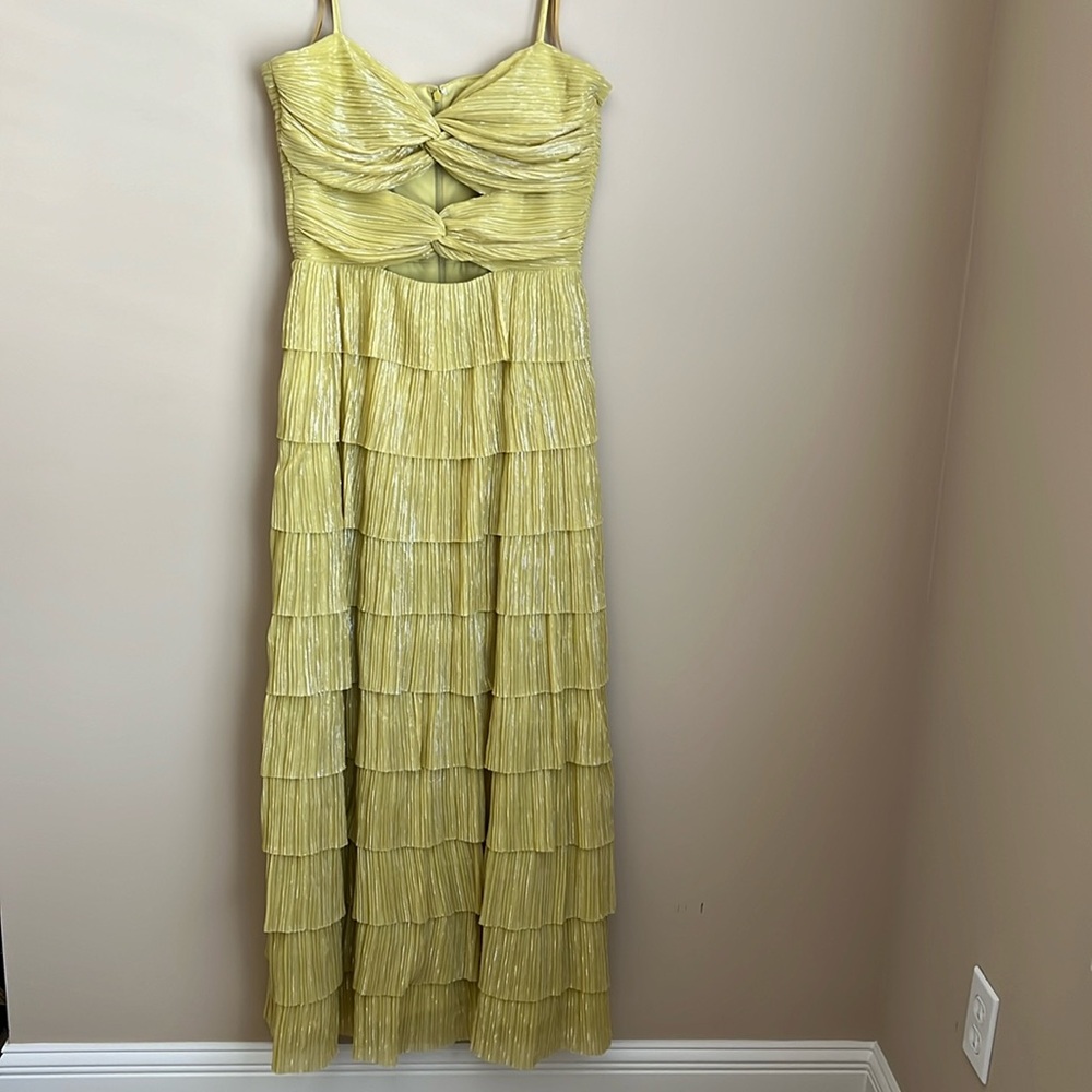 Gianni Bini Grace Metallic Plisse Sweetheart Tiered Dress